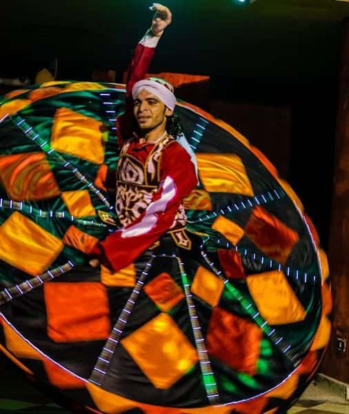 Tanoura dance